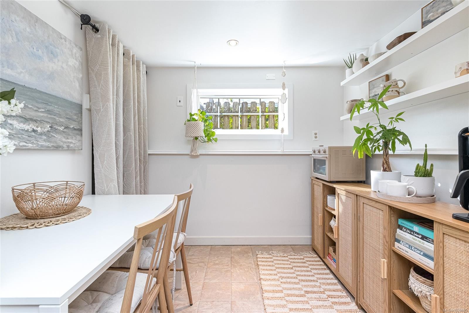 









3334


Acemink

Rd,
Colwood,




BC
V9C 2J6

