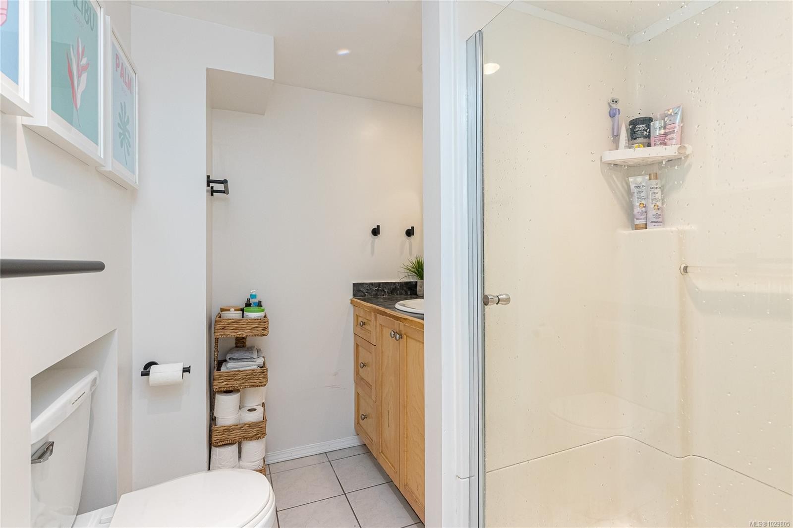 









3334


Acemink

Rd,
Colwood,




BC
V9C 2J6

