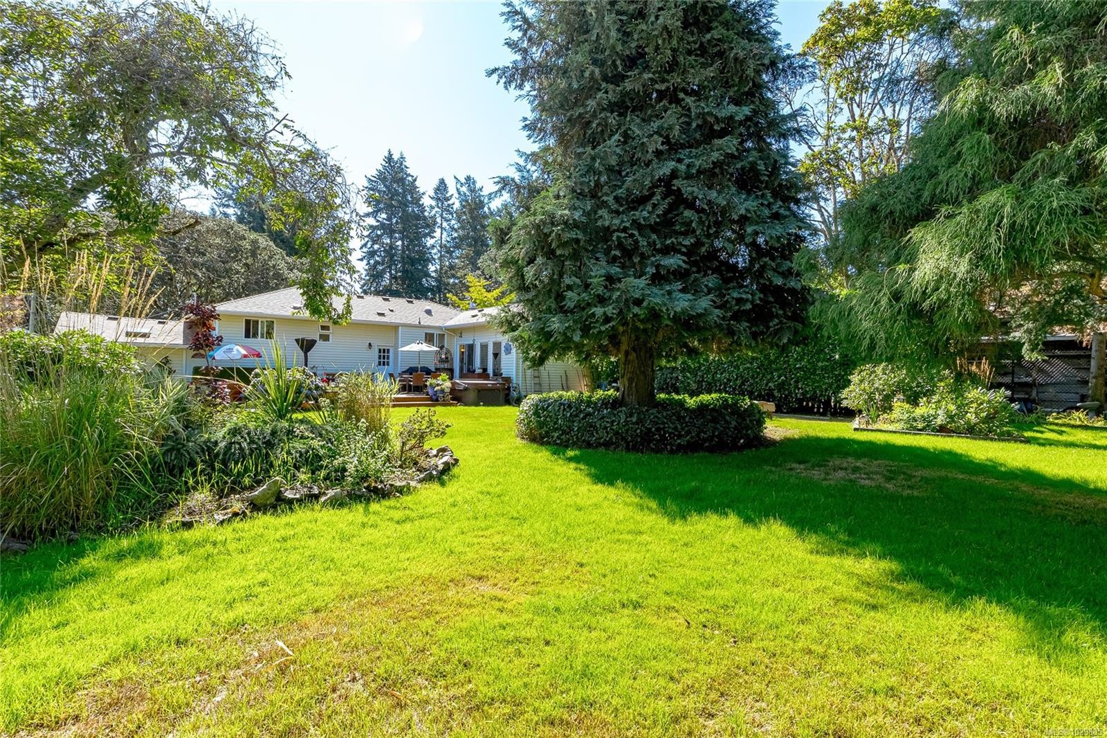 









3334


Acemink

Rd,
Colwood,




BC
V9C 2J6

