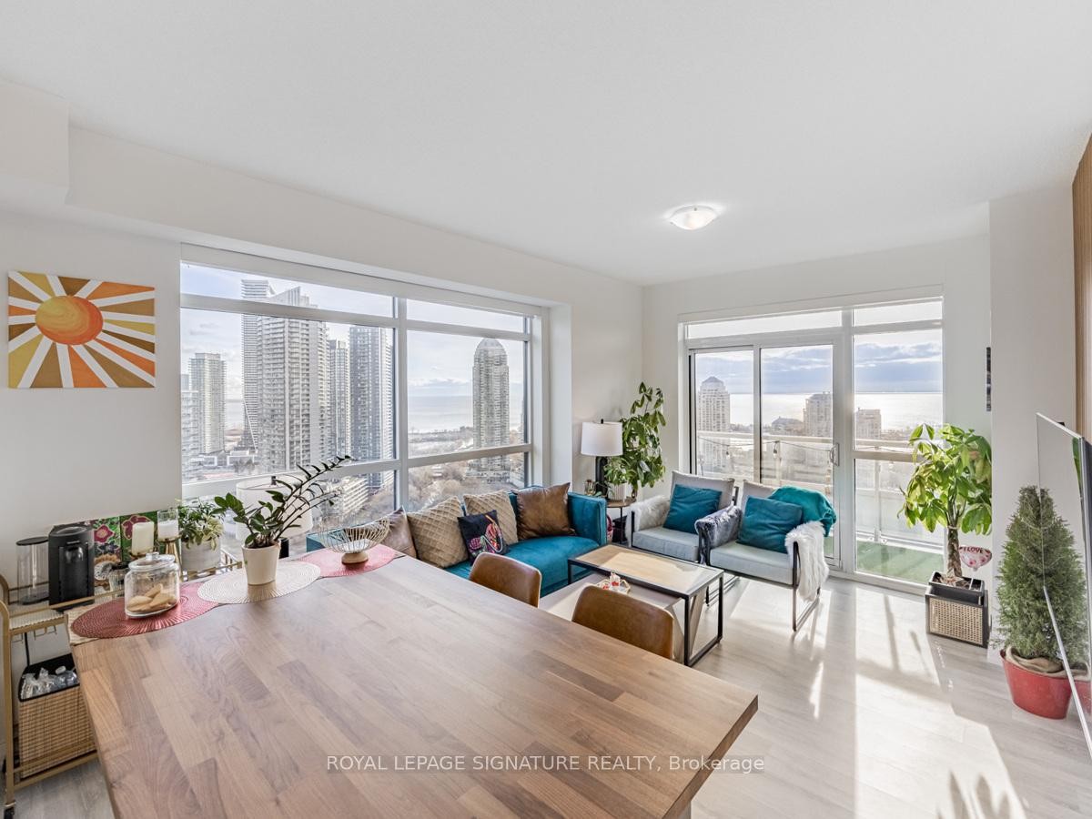 









251


Manitoba

Street, 2704,
Toronto,




ON
M8Y 0C7

