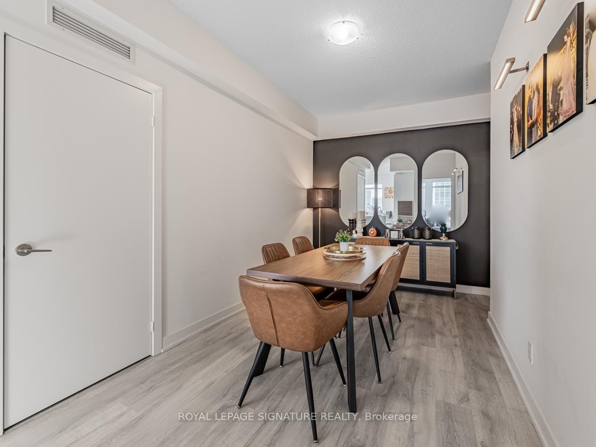 









251


Manitoba

Street, 2704,
Toronto,




ON
M8Y 0C7

