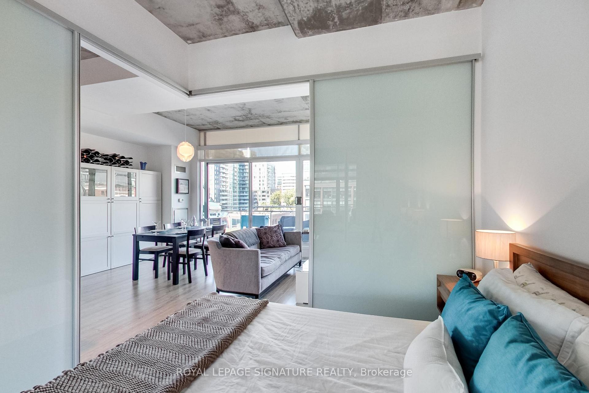 









66


Portland

Street, 610,
Toronto,




ON
M5V 2M6

