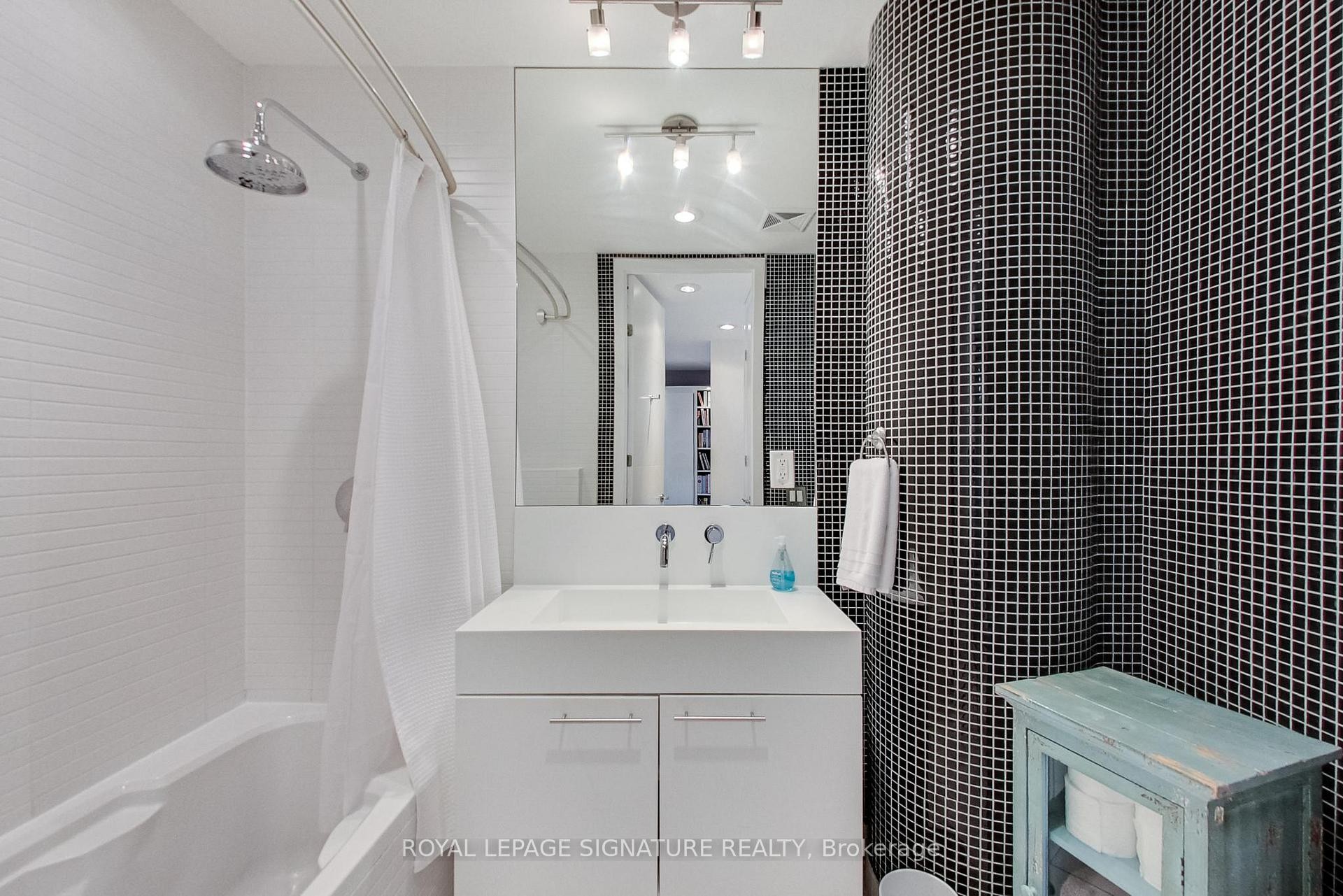 









66


Portland

Street, 610,
Toronto,




ON
M5V 2M6

