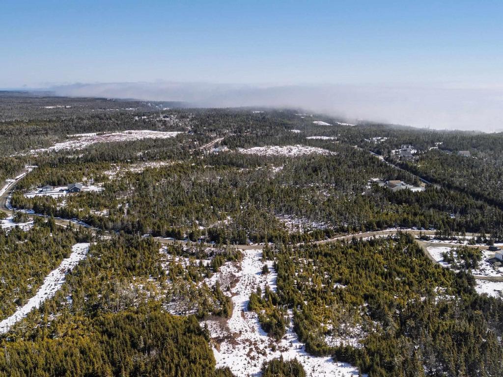 












32 Lipkudamoonk Path

,
Clam Bay,







NS
B0J 1Y0

