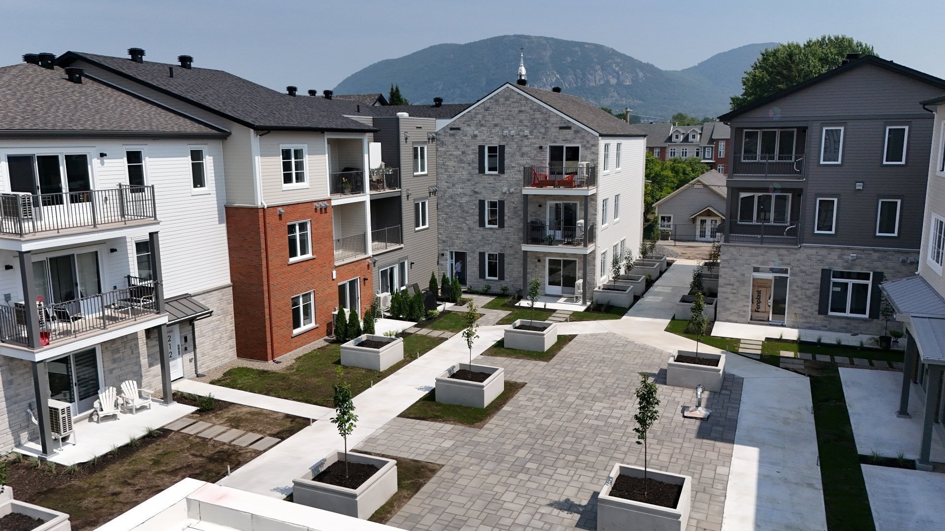 









251


Rue St-Jean-Baptiste

, 237,
Beloeil,




QC
J3G2V6

