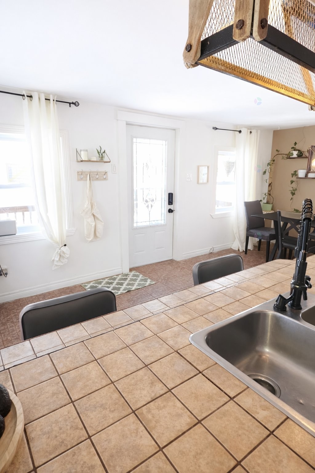 









5901


1er rang Ste-Cécile

,
Saint-Félix-de-Valois,




QC
J0K2M0

