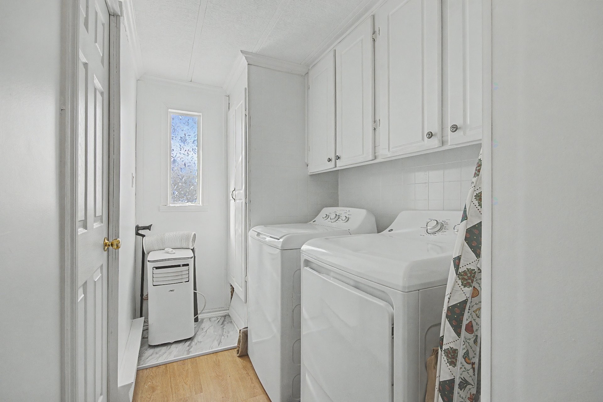 









3950


Boul. Sir-Wilfrid-Laurier

, 255,
Longueuil (Saint-Hubert),




QC
J3Y5Y9

