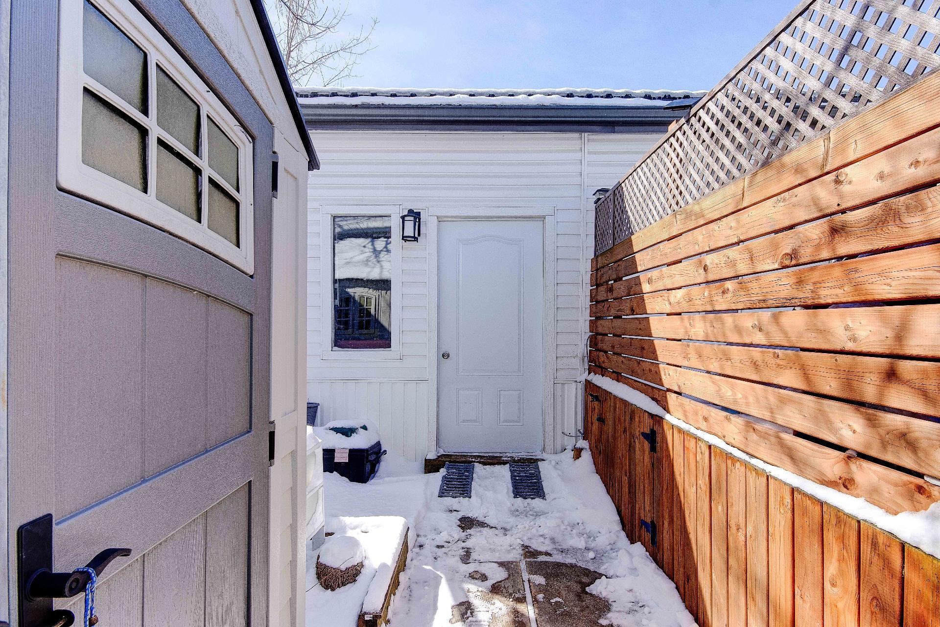 









3950


Boul. Sir-Wilfrid-Laurier

, 255,
Longueuil (Saint-Hubert),




QC
J3Y5Y9

