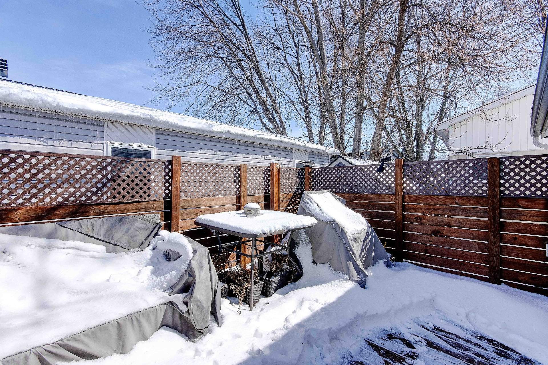 









3950


Boul. Sir-Wilfrid-Laurier

, 255,
Longueuil (Saint-Hubert),




QC
J3Y5Y9

