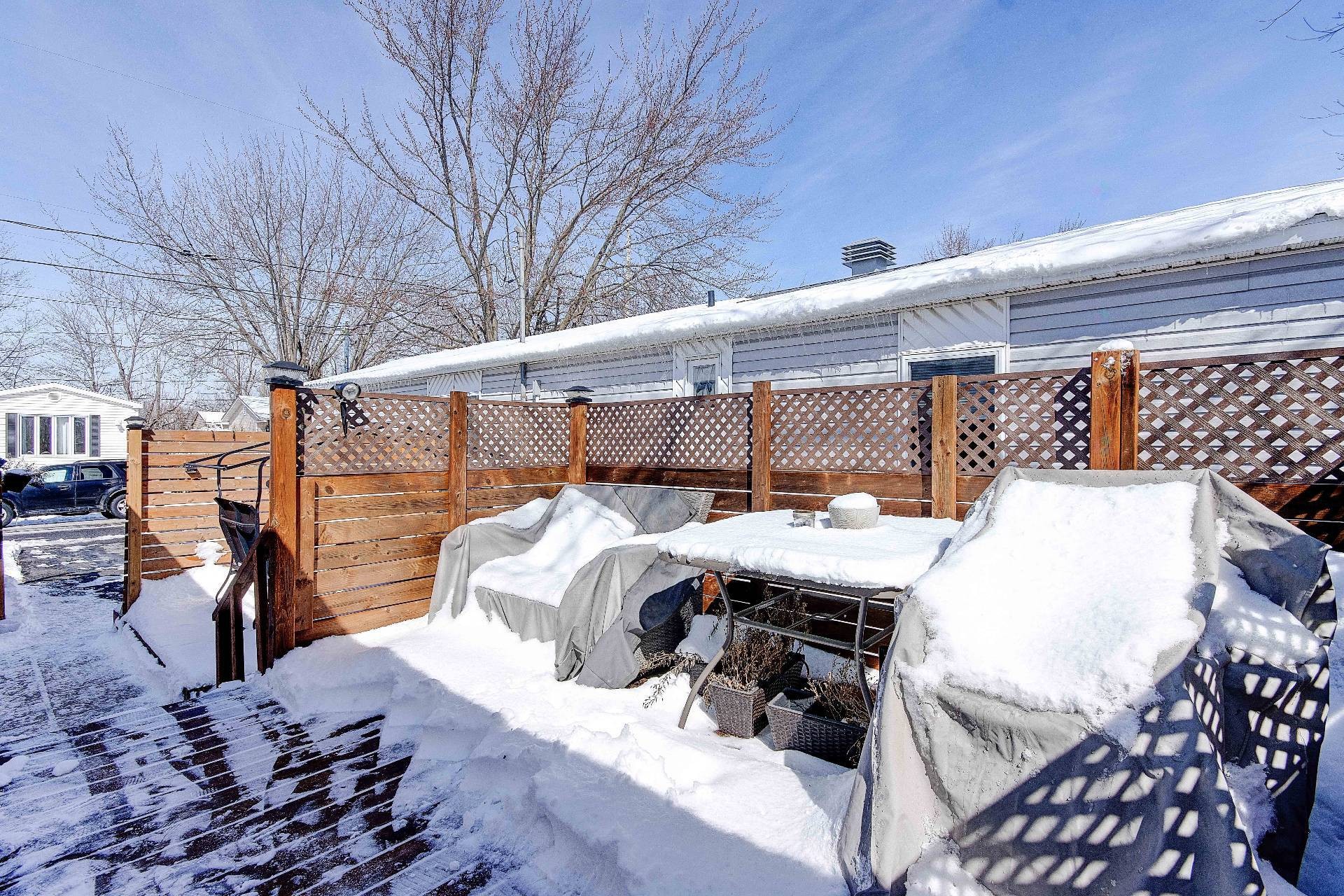 









3950


Boul. Sir-Wilfrid-Laurier

, 255,
Longueuil (Saint-Hubert),




QC
J3Y5Y9

