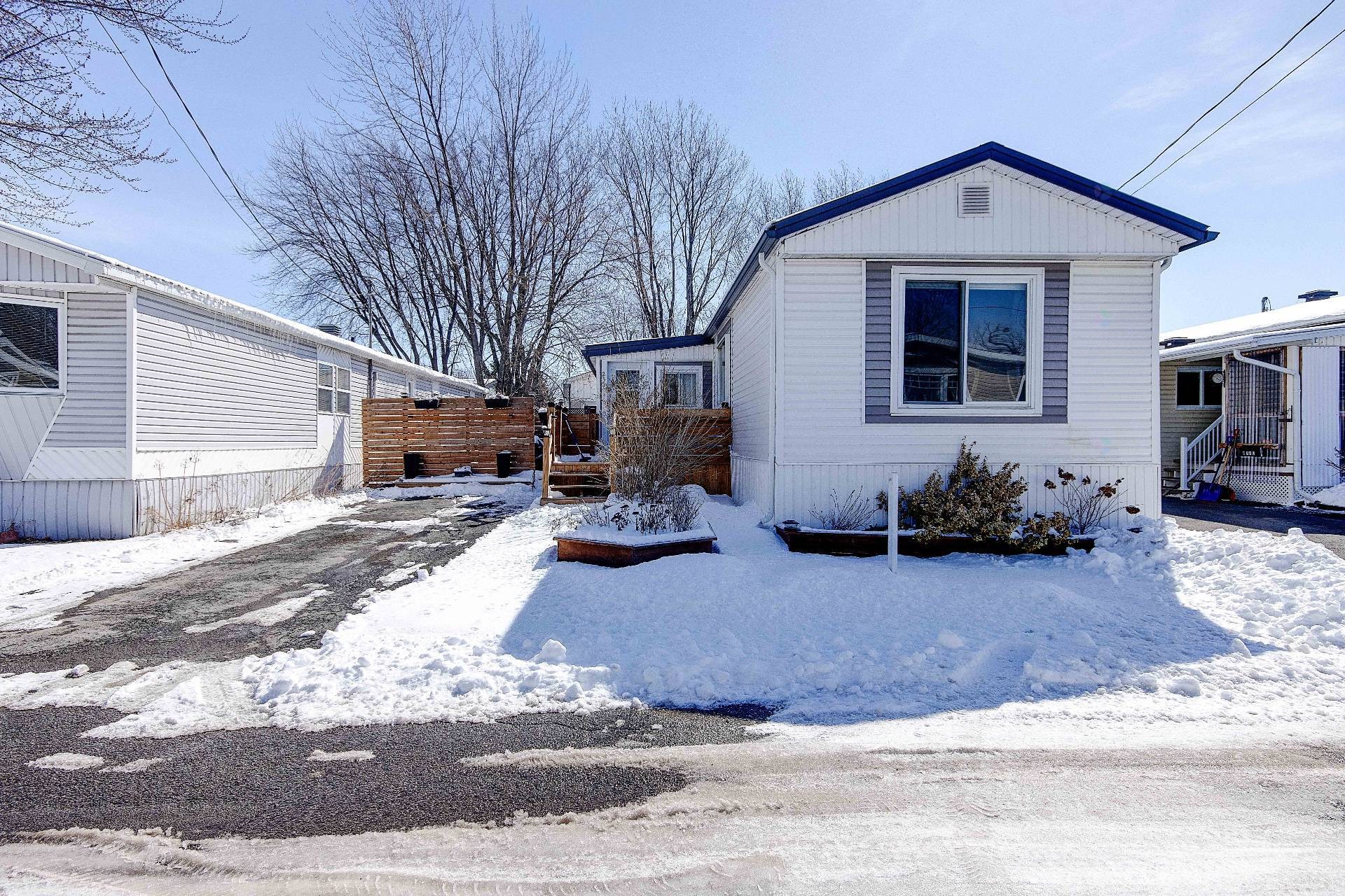 









3950


Boul. Sir-Wilfrid-Laurier

, 255,
Longueuil (Saint-Hubert),




QC
J3Y5Y9

