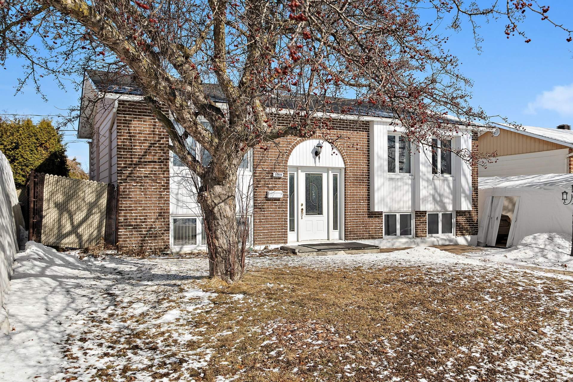 









3369


Rue Charlotte

,
Laval (Fabreville),




QC
H7P1G4

