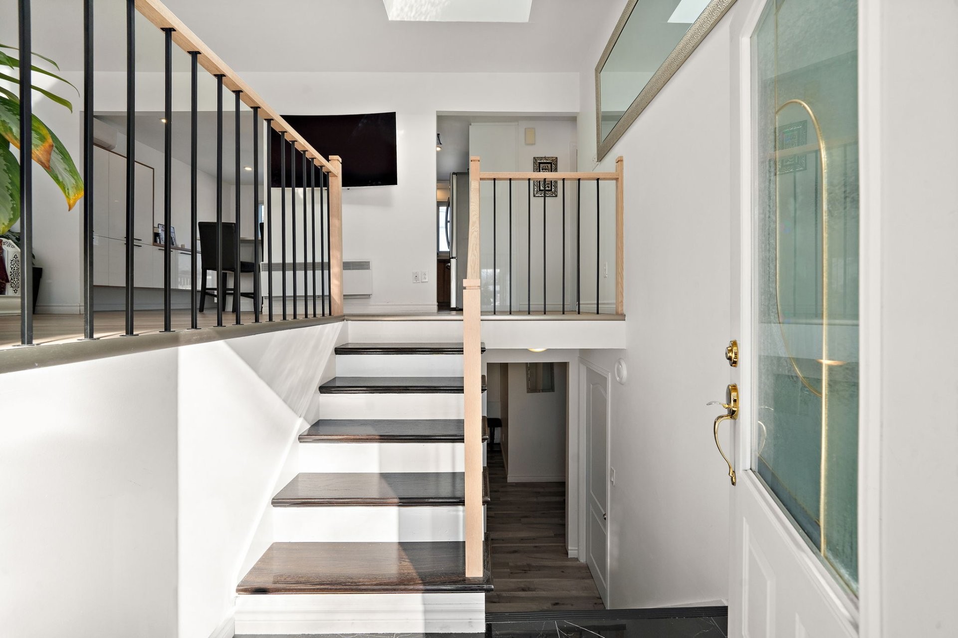 









3369


Rue Charlotte

,
Laval (Fabreville),




QC
H7P1G4

