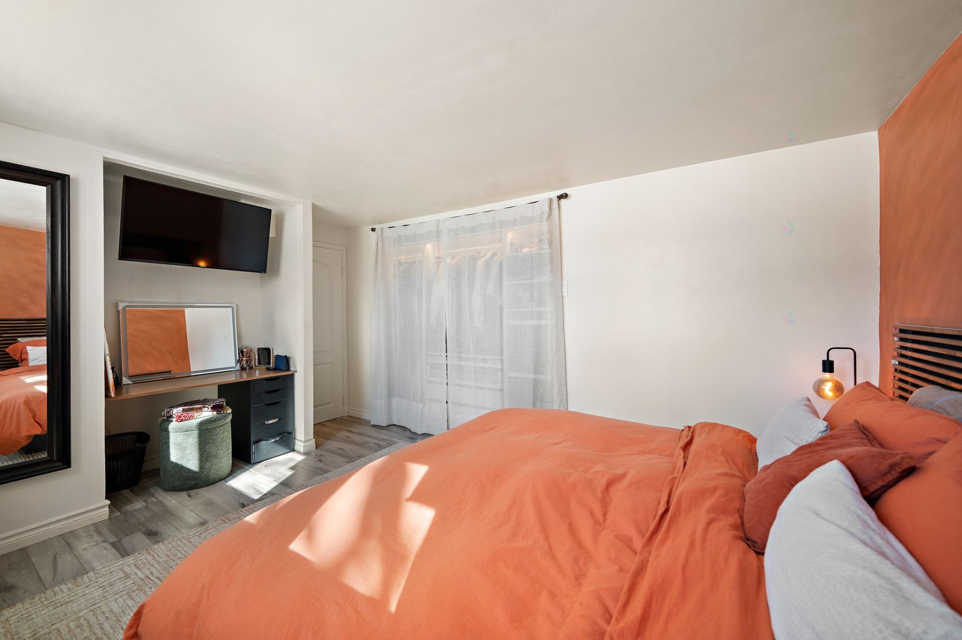 









3369


Rue Charlotte

,
Laval (Fabreville),




QC
H7P1G4

