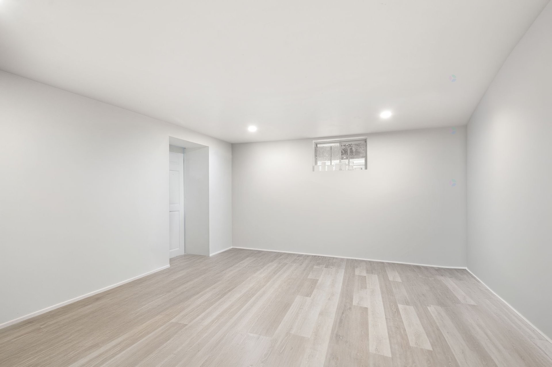 









3369


Rue Charlotte

,
Laval (Fabreville),




QC
H7P1G4

