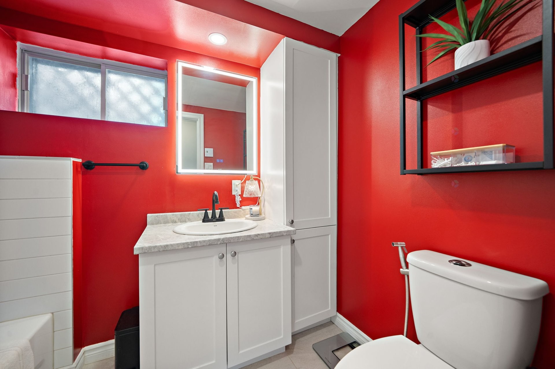 









3369


Rue Charlotte

,
Laval (Fabreville),




QC
H7P1G4

