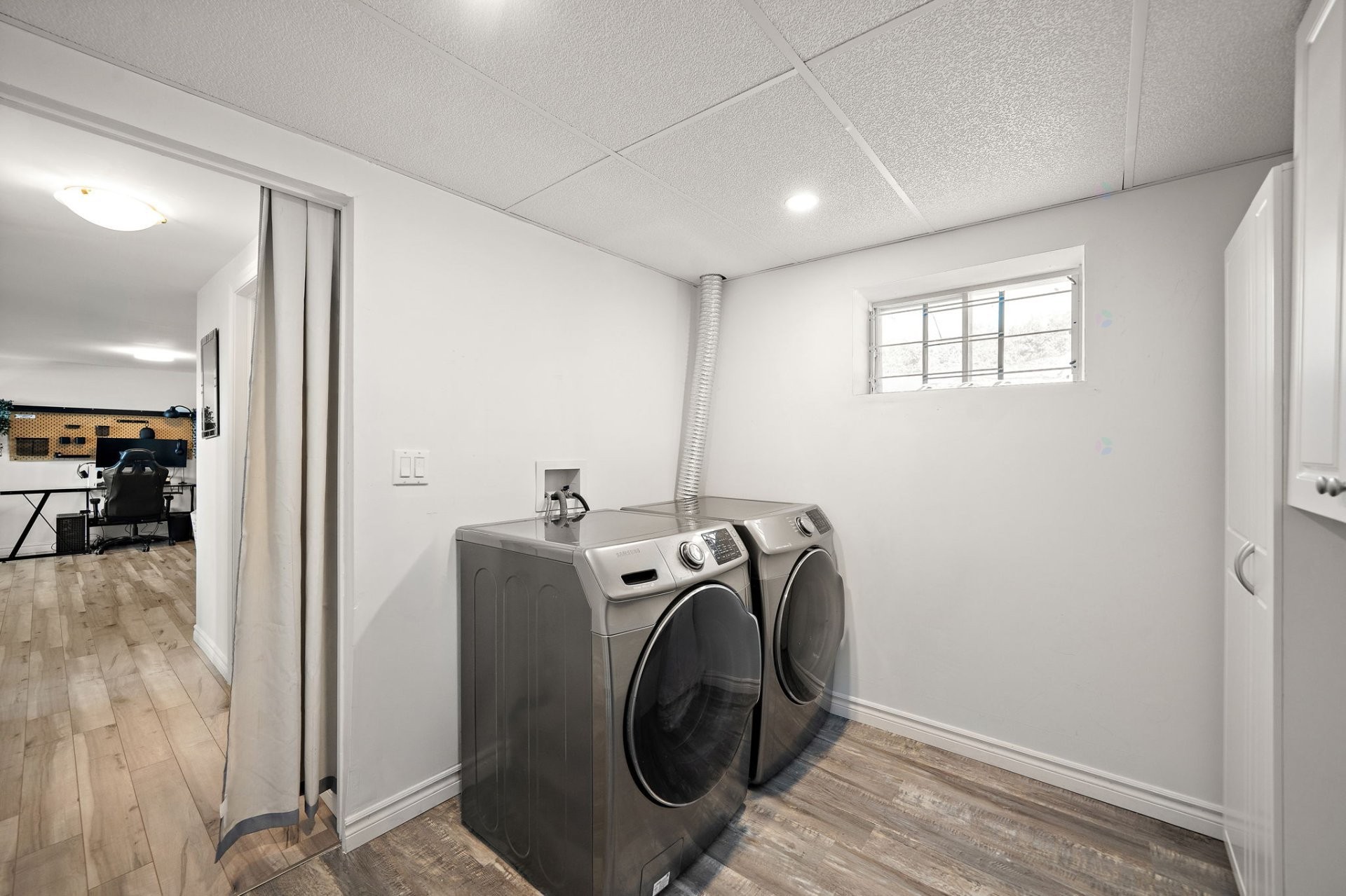 









3369


Rue Charlotte

,
Laval (Fabreville),




QC
H7P1G4

