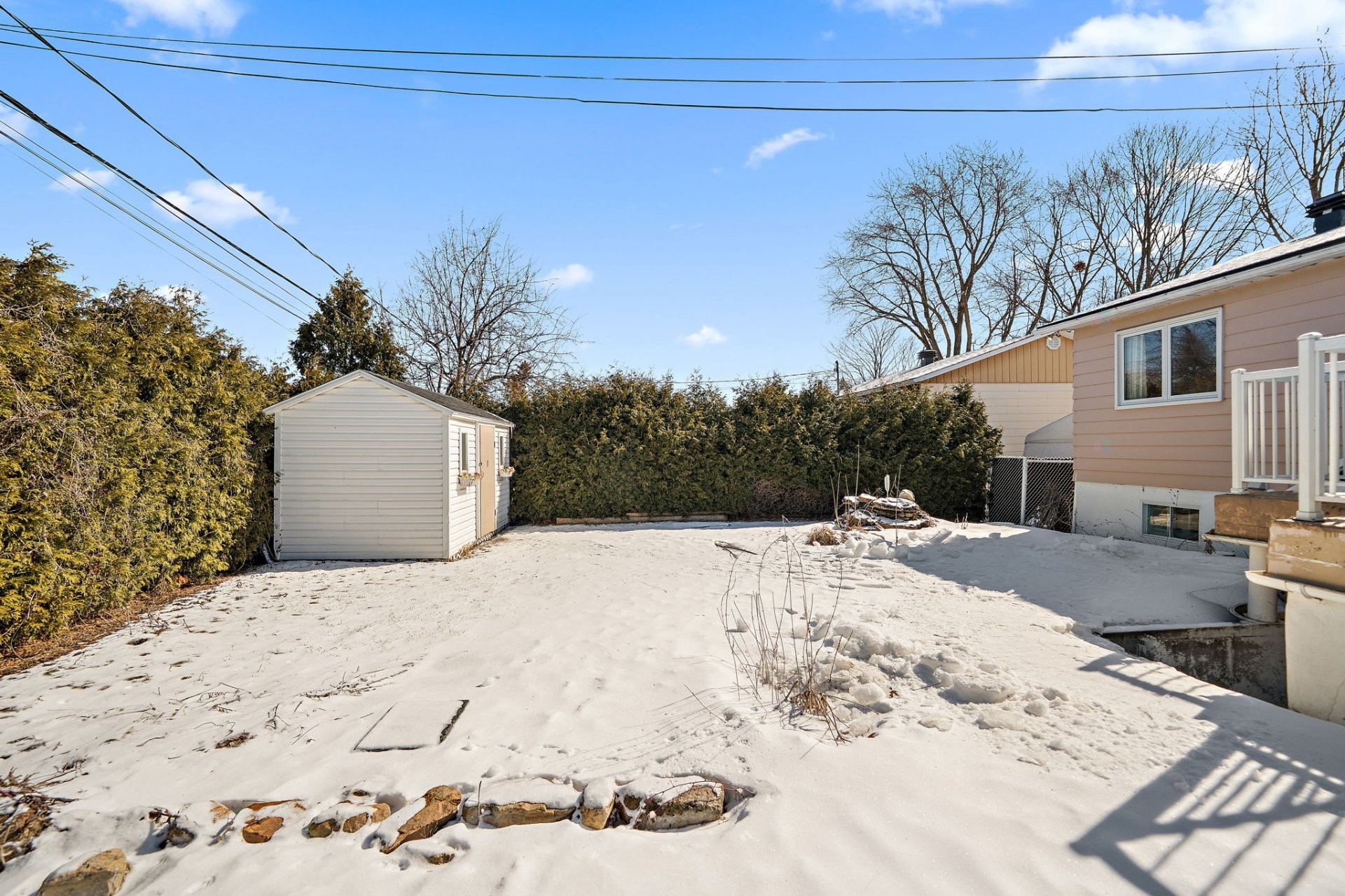 









3369


Rue Charlotte

,
Laval (Fabreville),




QC
H7P1G4

