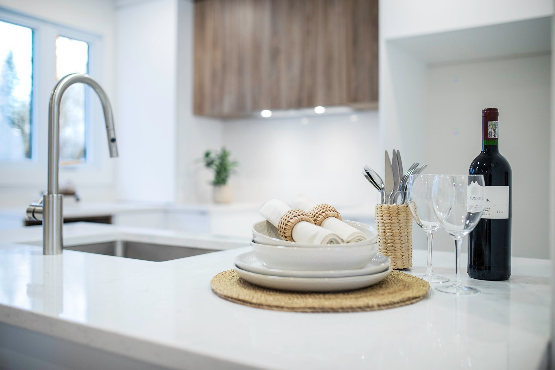 









892


Rue Nicolet

,
Longueuil (Le Vieux-Longueuil),




QC
J4J4T4

