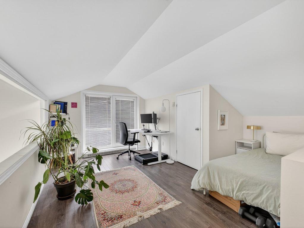 









757


Ch. Marie-Le Ber

,
Verdun/Île-des-Soers (Montréal),




QC
H3E1S8

