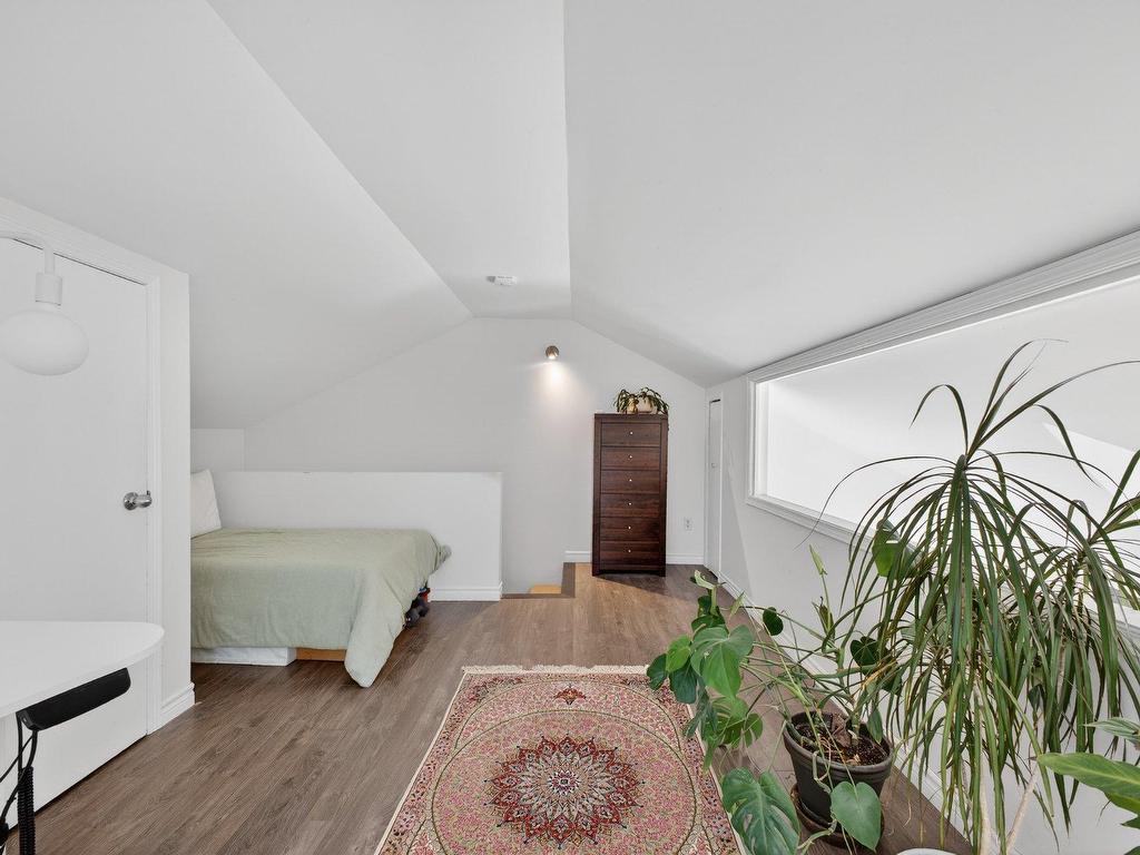 









757


Ch. Marie-Le Ber

,
Verdun/Île-des-Soers (Montréal),




QC
H3E1S8

