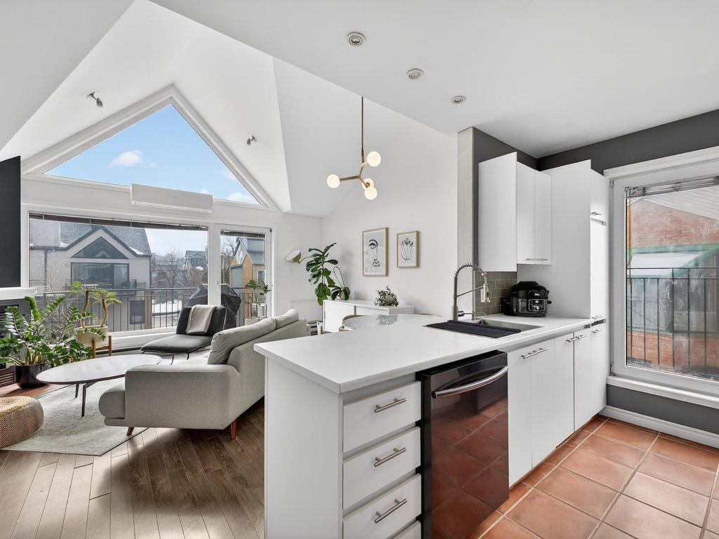 









757


Ch. Marie-Le Ber

,
Verdun/Île-des-Soers (Montréal),




QC
H3E1S8

