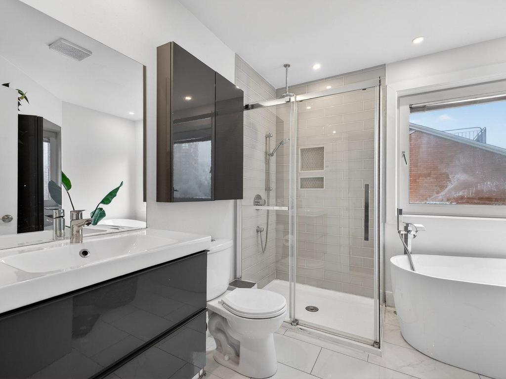 









757


Ch. Marie-Le Ber

,
Verdun/Île-des-Soers (Montréal),




QC
H3E1S8

