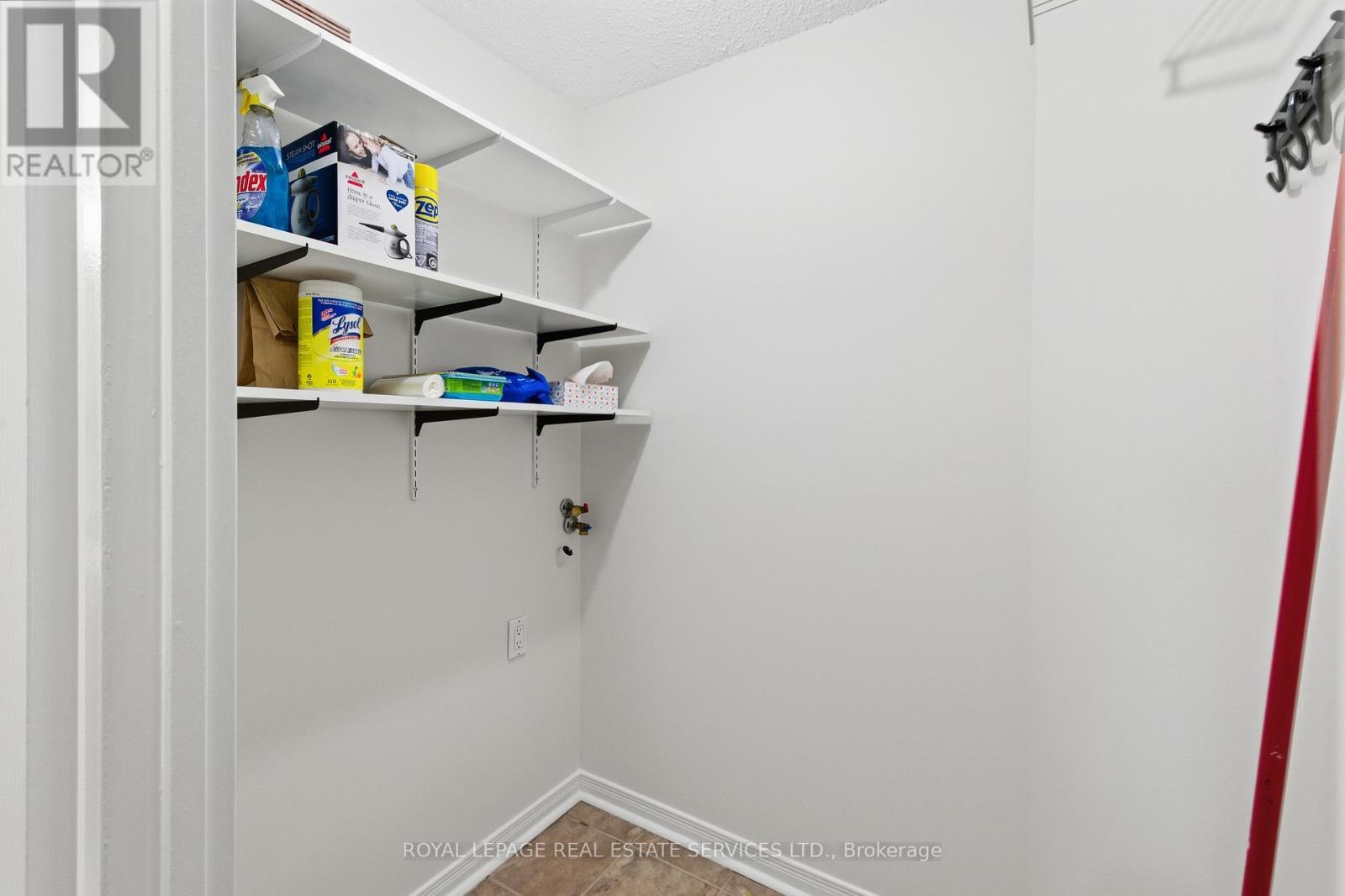 












904 - 6720 GLEN ERIN DRIVE

,
Mississauga,




Ontario
L5N3K8

