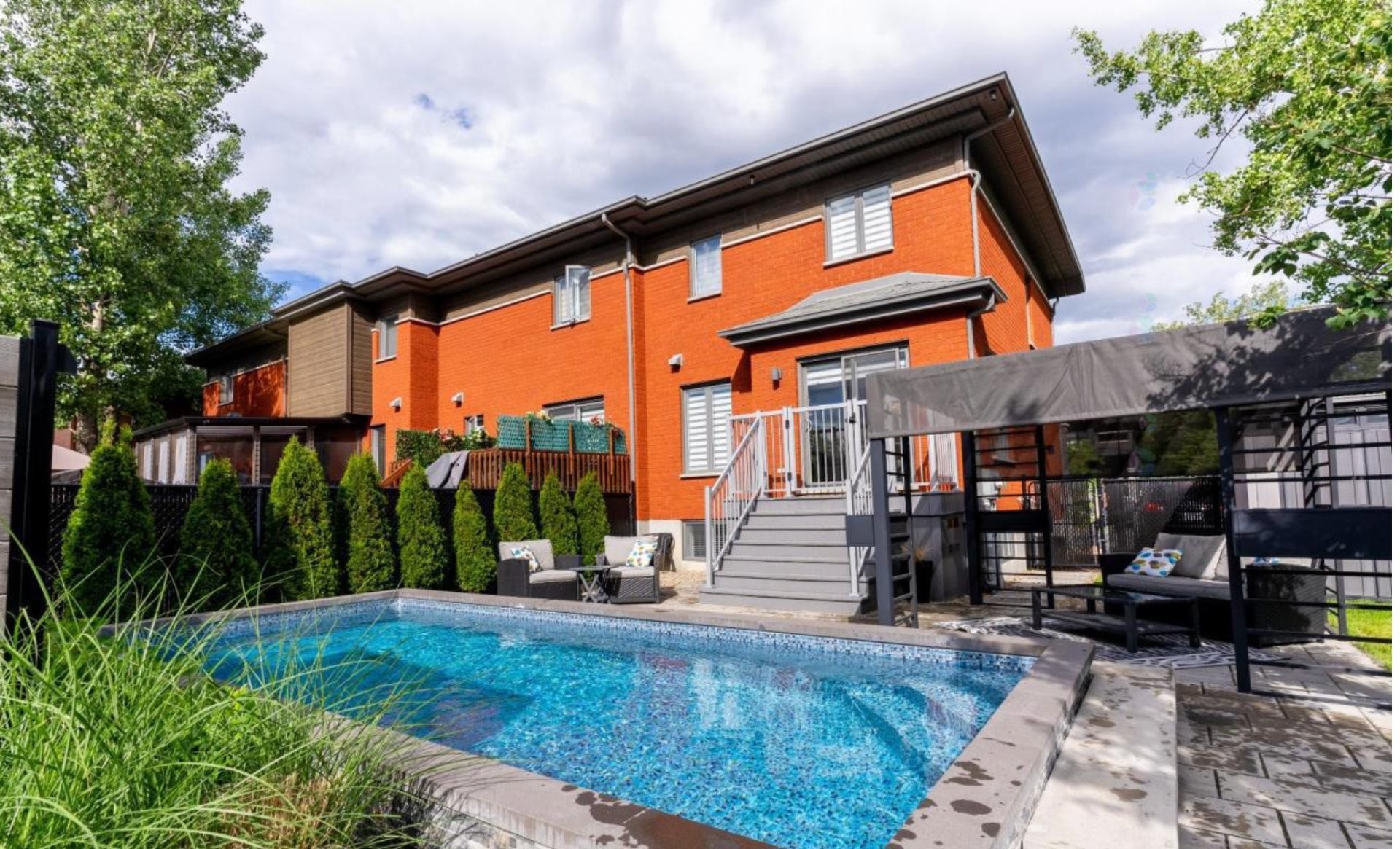 









1007


Rue des Samares

,
Longueuil (Le Vieux-Longueuil),




QC
J4M0A8


