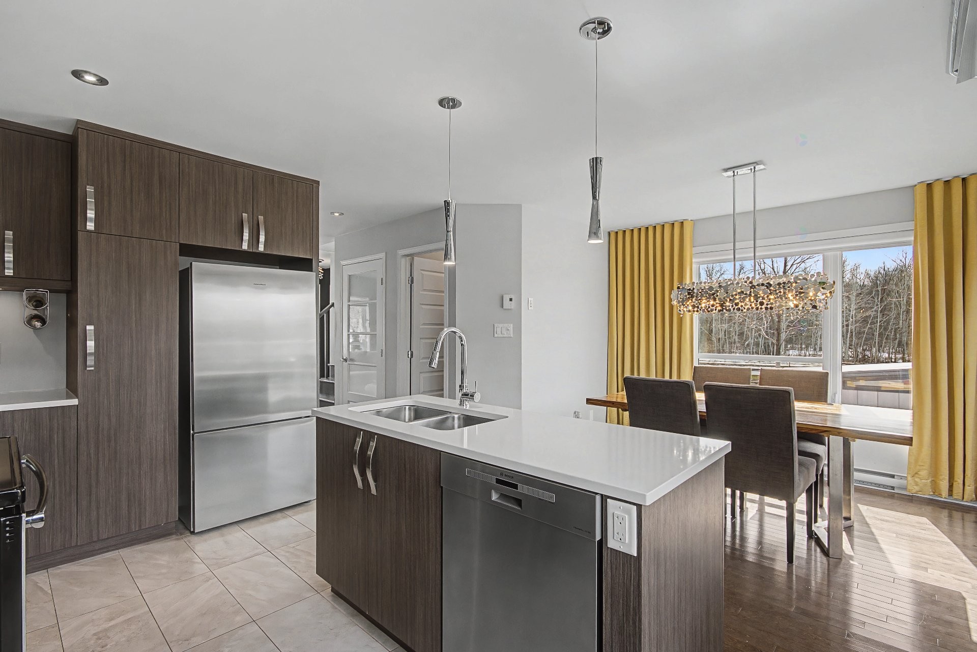 









1007


Rue des Samares

,
Longueuil (Le Vieux-Longueuil),




QC
J4M0A8

