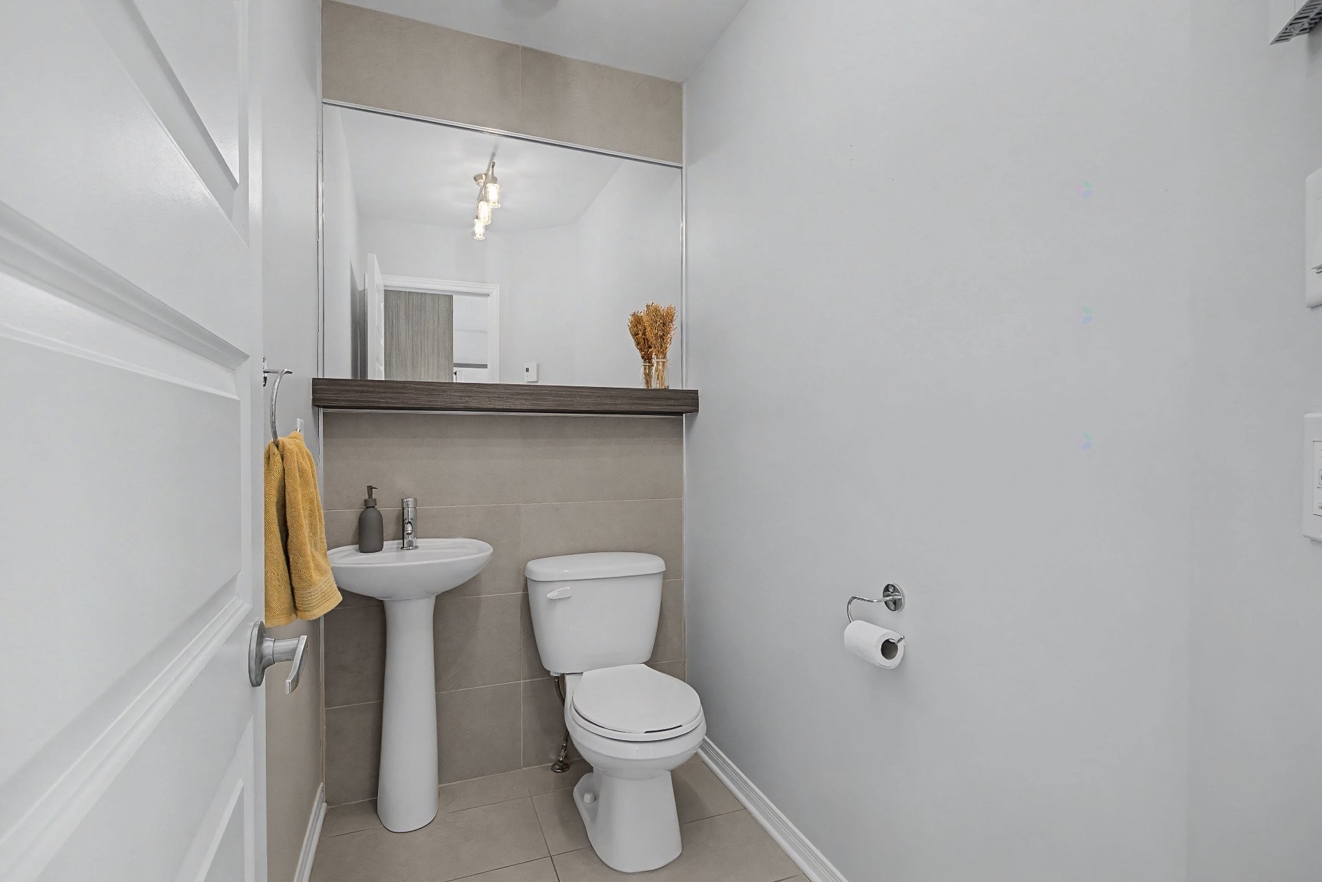 









1007


Rue des Samares

,
Longueuil (Le Vieux-Longueuil),




QC
J4M0A8


