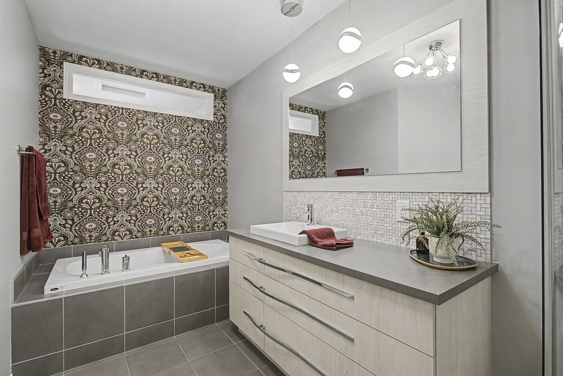 









1007


Rue des Samares

,
Longueuil (Le Vieux-Longueuil),




QC
J4M0A8

