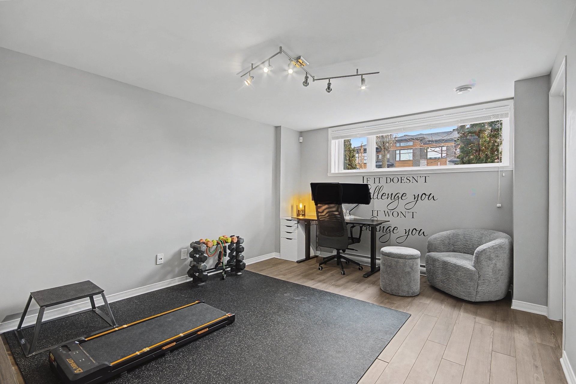 









1007


Rue des Samares

,
Longueuil (Le Vieux-Longueuil),




QC
J4M0A8

