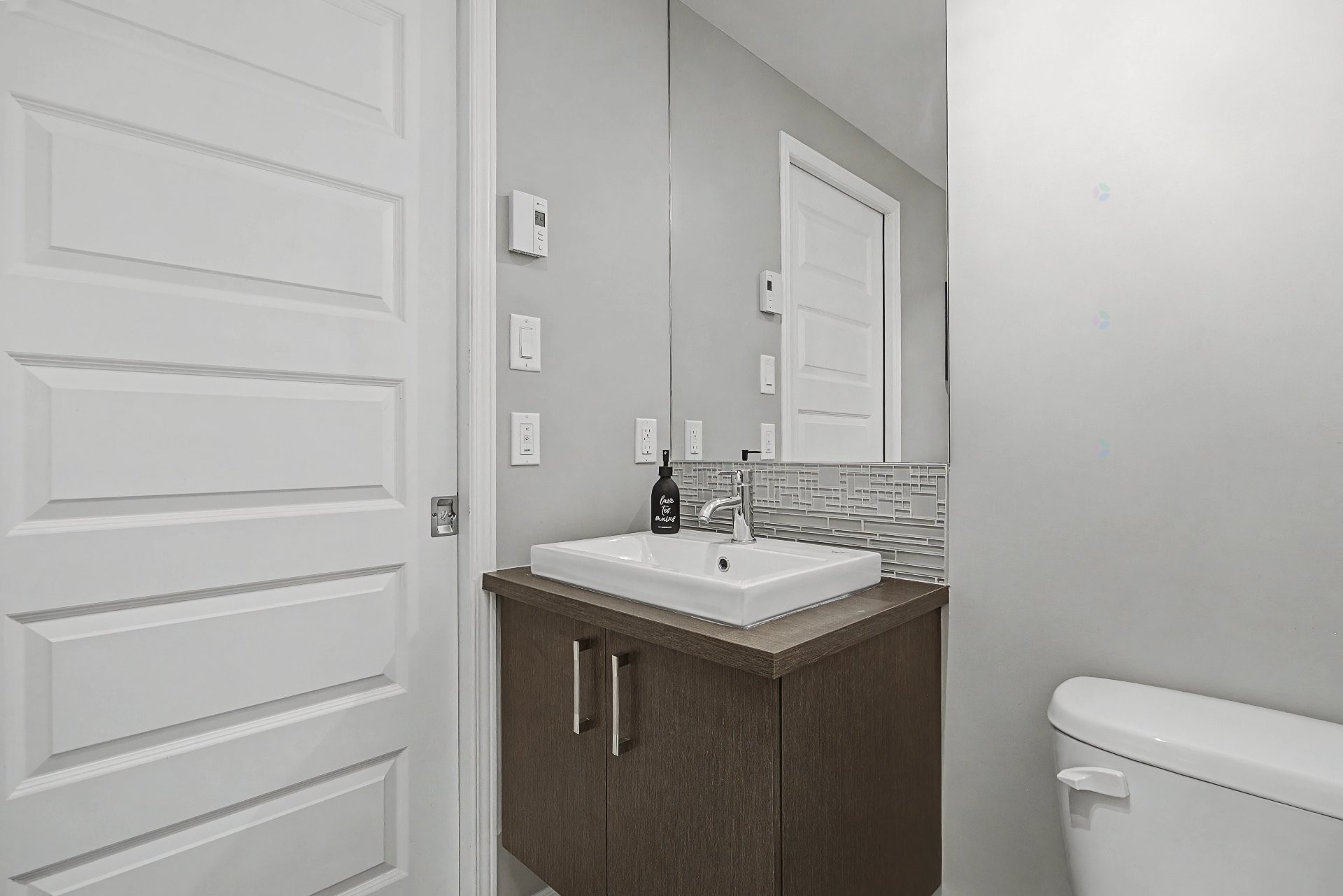 









1007


Rue des Samares

,
Longueuil (Le Vieux-Longueuil),




QC
J4M0A8

