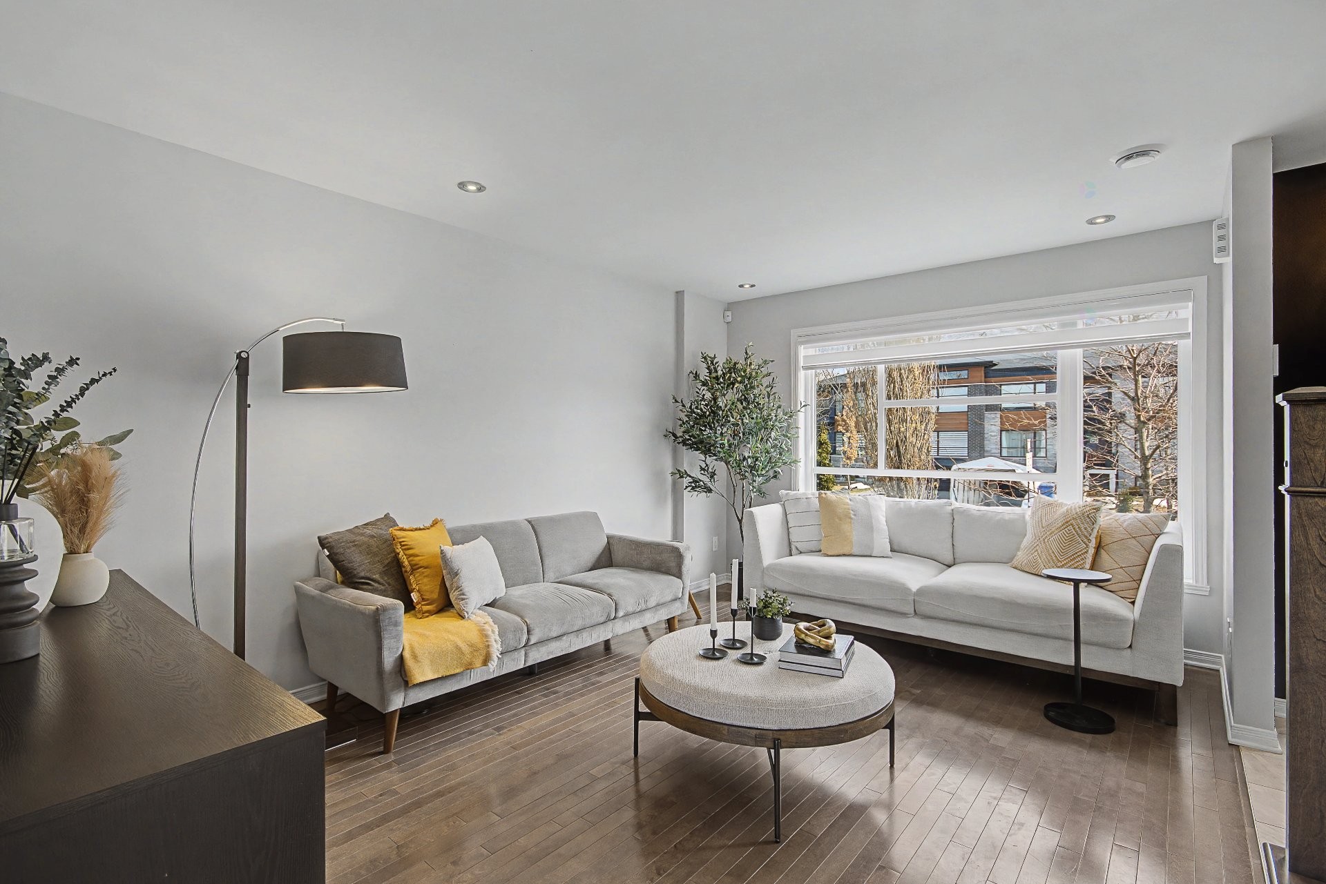









1007


Rue des Samares

,
Longueuil (Le Vieux-Longueuil),




QC
J4M0A8

