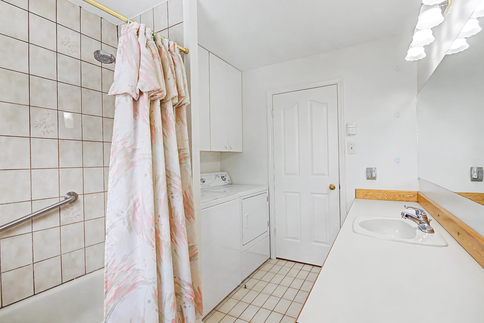 









1785


Rue du Moulin

,
Sainte-Marie-Madeleine,




QC
J0H1S0

