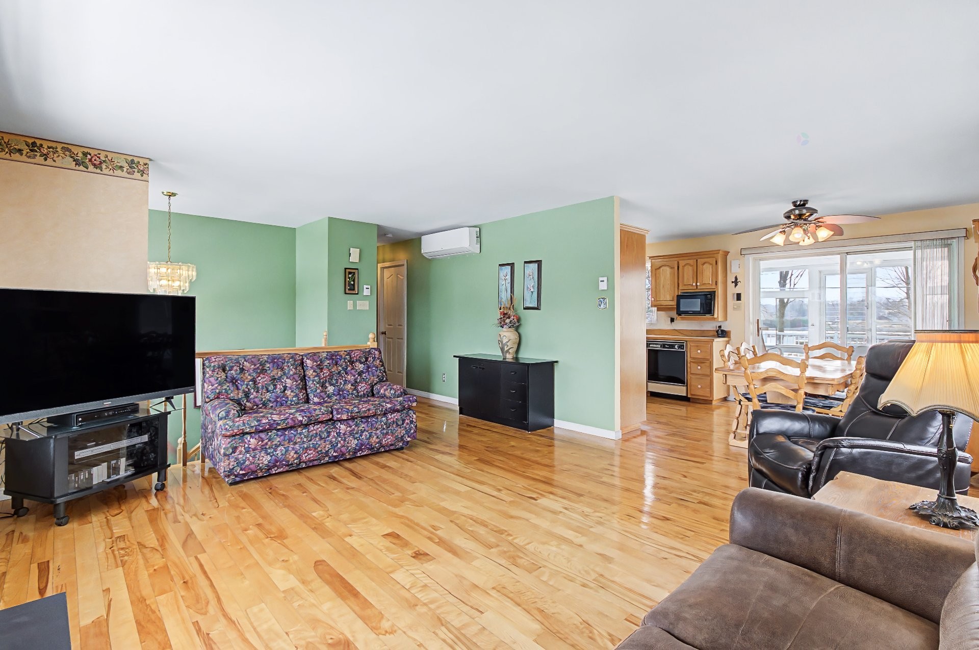 









1785


Rue du Moulin

,
Sainte-Marie-Madeleine,




QC
J0H1S0

