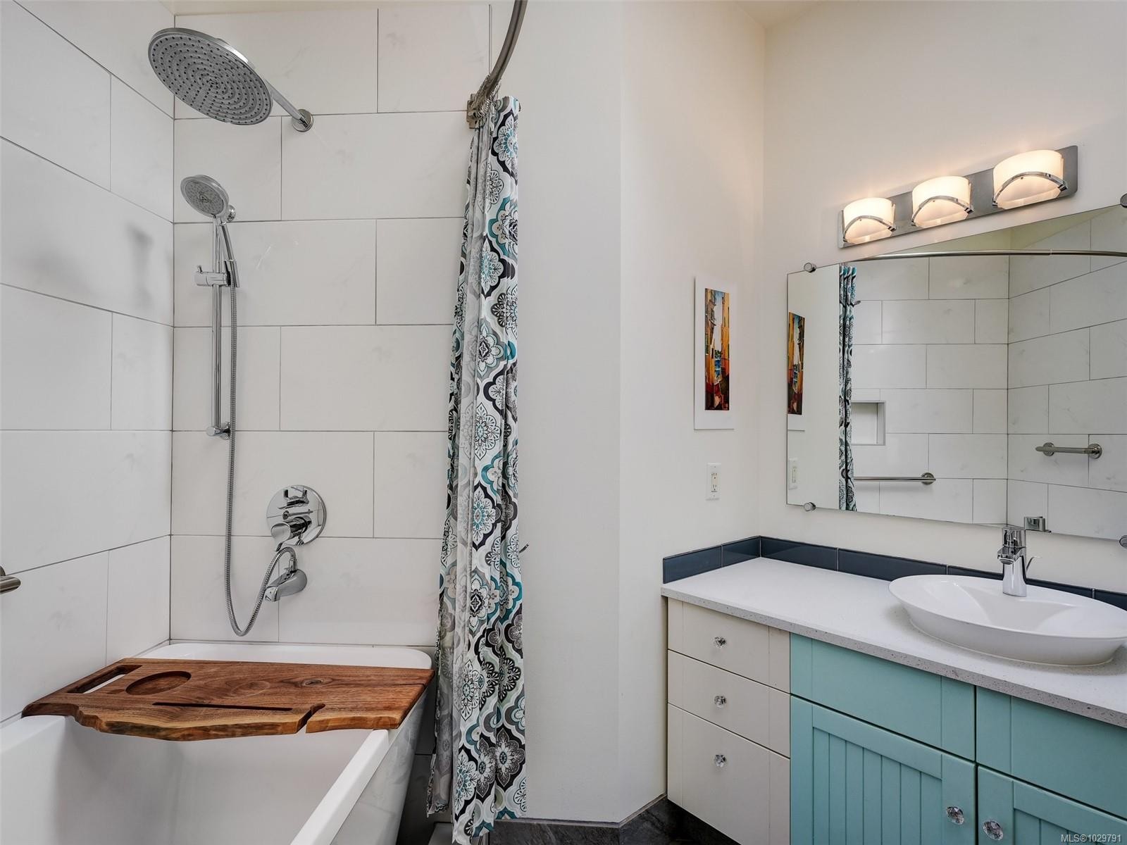 









445


Admirals

Rd, 3,
Esquimalt,




BC
V9A 2N2

