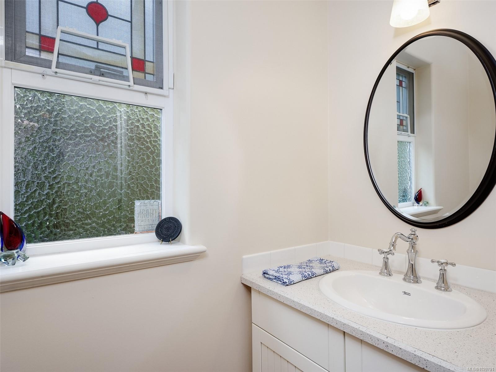 









445


Admirals

Rd, 3,
Esquimalt,




BC
V9A 2N2

