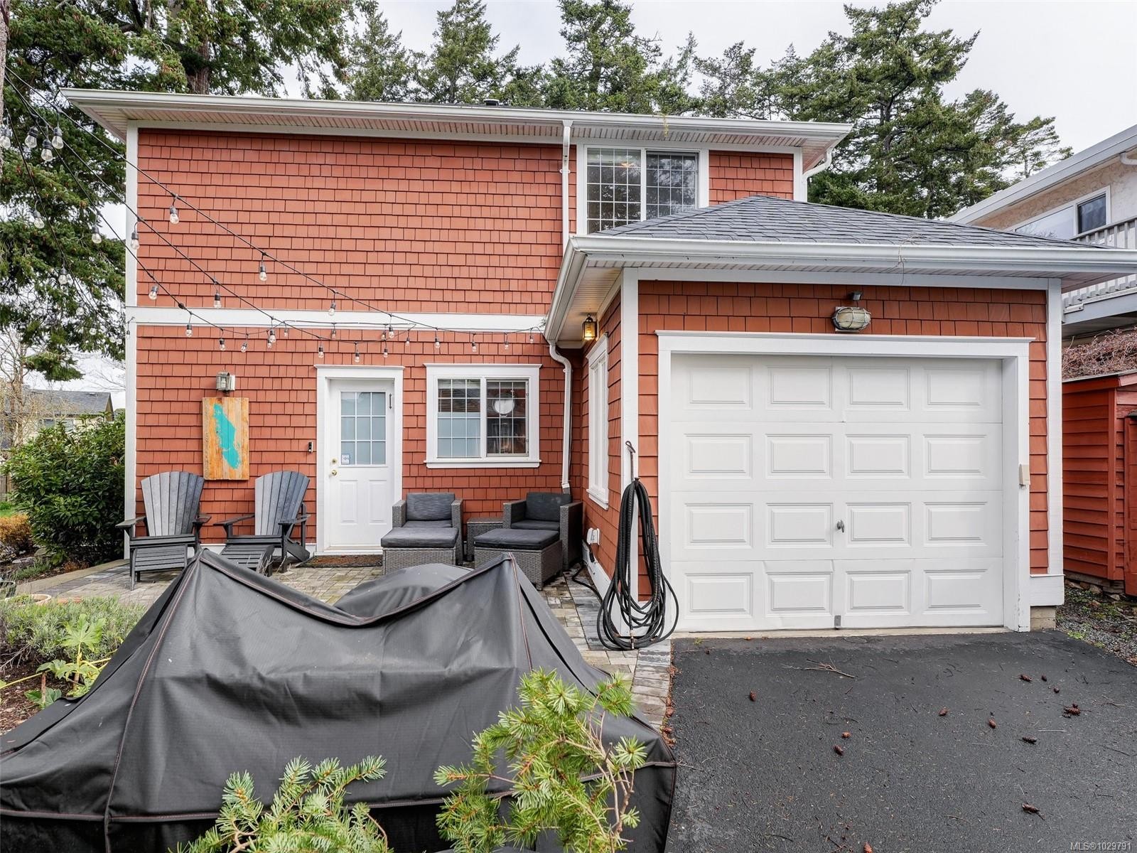 









445


Admirals

Rd, 3,
Esquimalt,




BC
V9A 2N2

