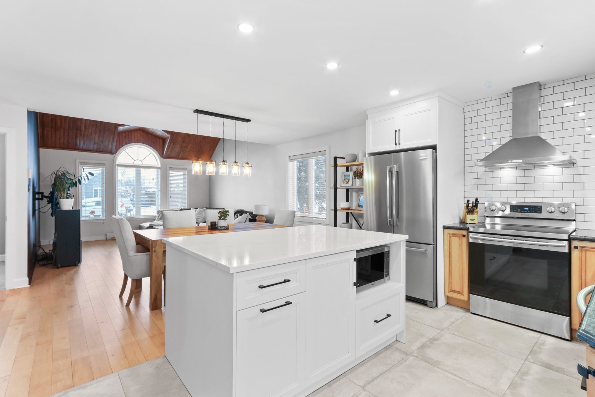 









419


Rue des Chênes

,
Beauharnois,




QC
J6N3T9

