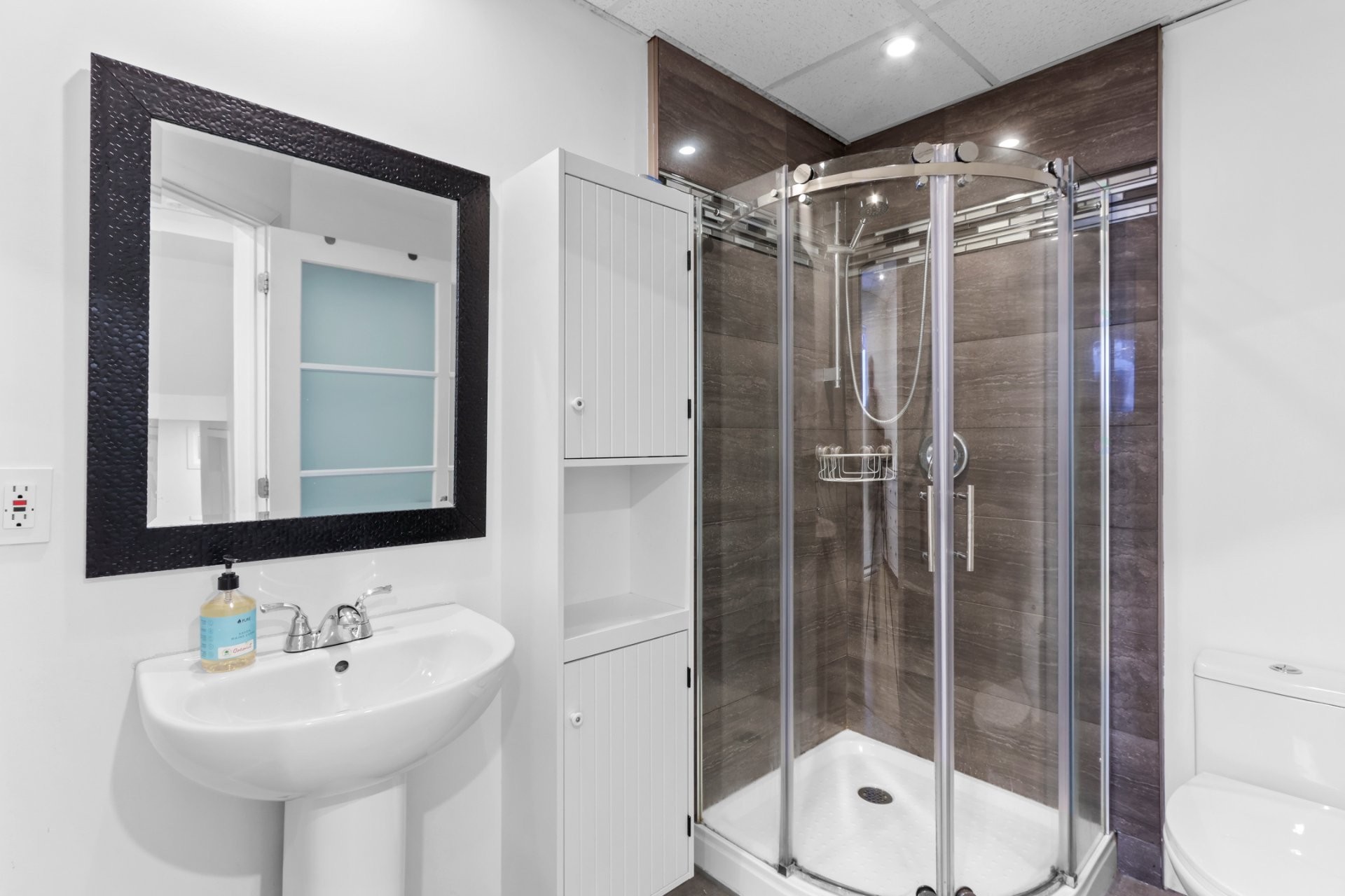 









419


Rue des Chênes

,
Beauharnois,




QC
J6N3T9

