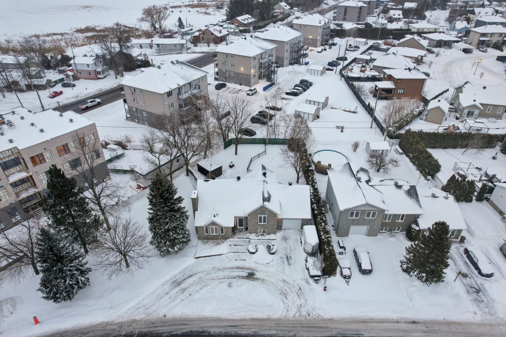 









419


Rue des Chênes

,
Beauharnois,




QC
J6N3T9

