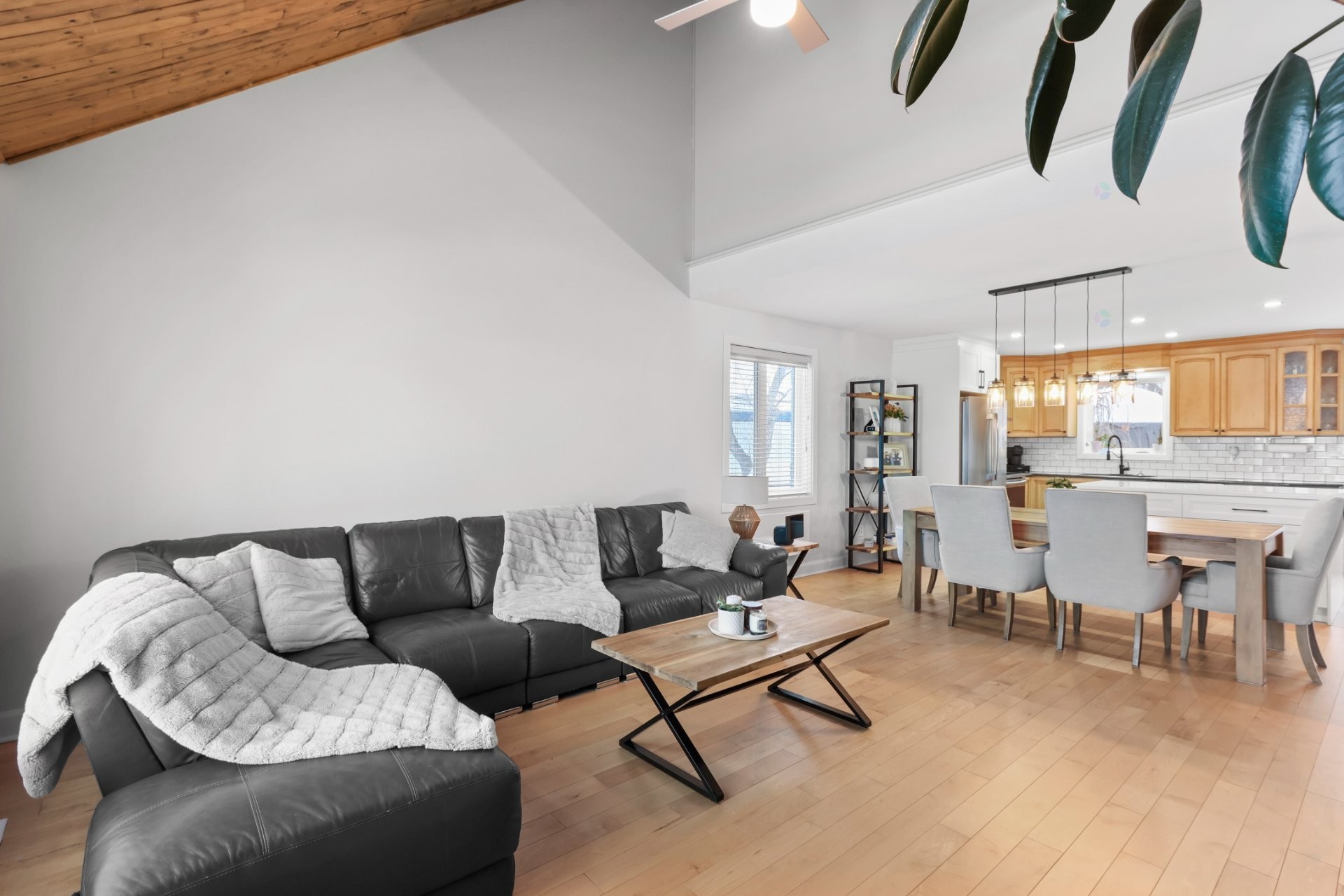 









419


Rue des Chênes

,
Beauharnois,




QC
J6N3T9

