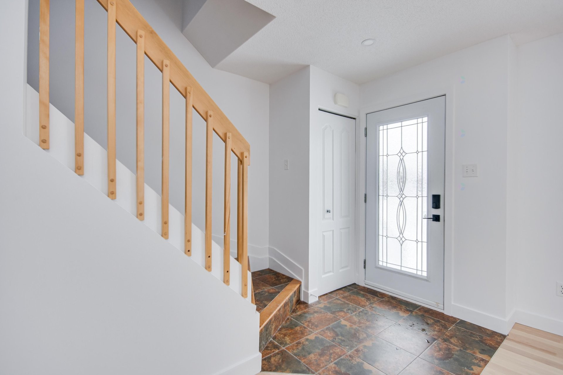 









185


Rue des Balbuzards

,
Gatineau (Masson-Angers),




QC
J8M1J2

