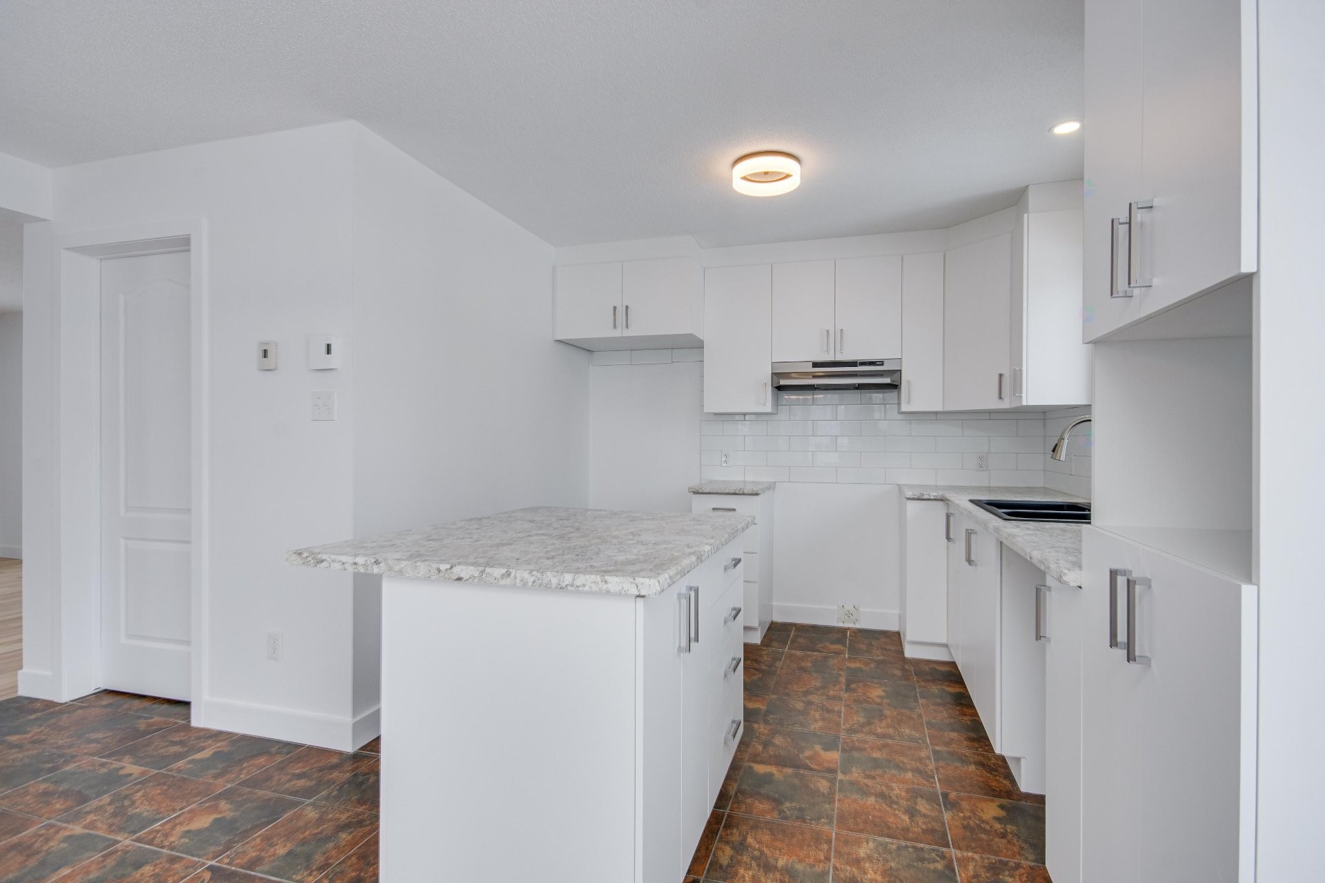 









185


Rue des Balbuzards

,
Gatineau (Masson-Angers),




QC
J8M1J2

