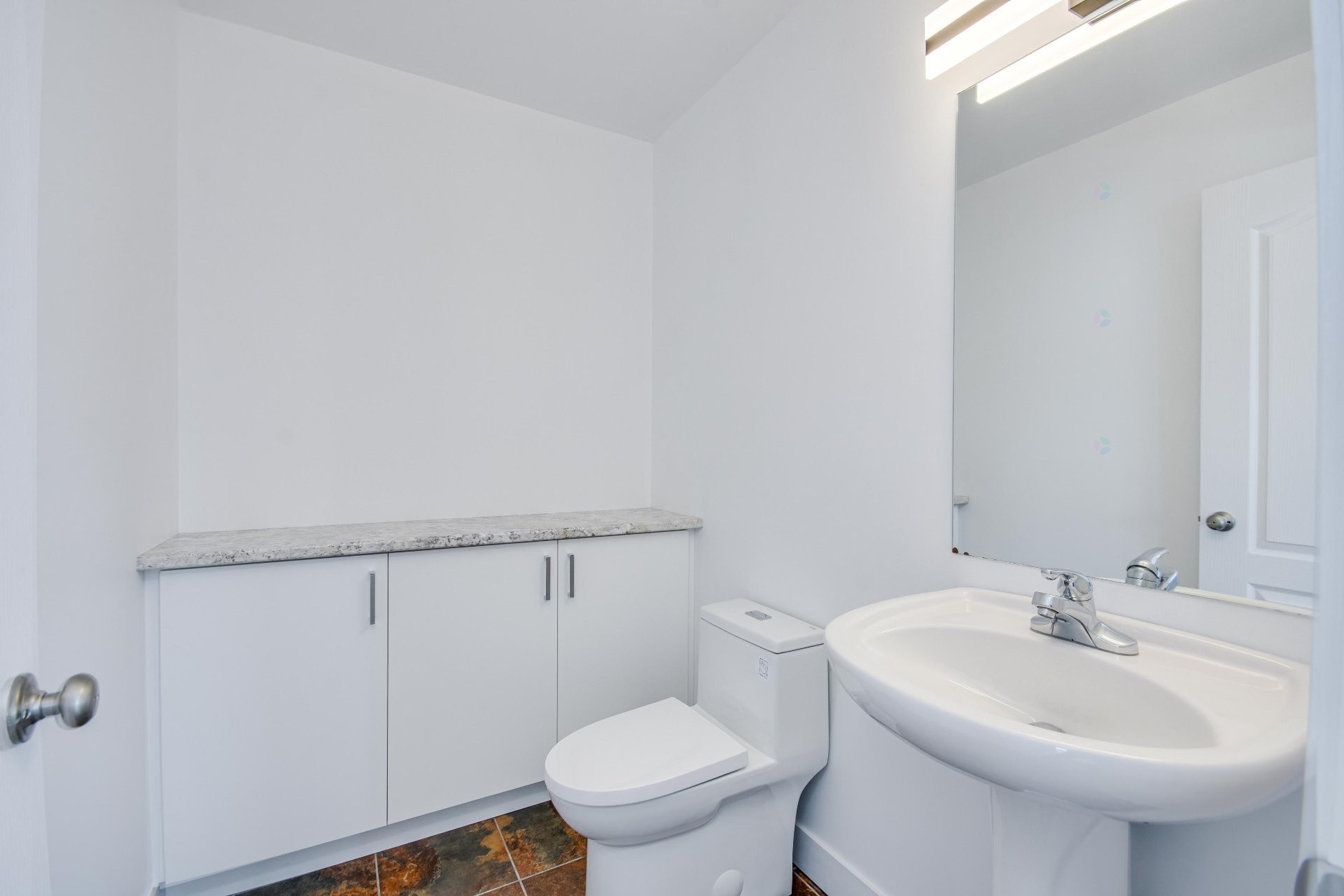 









185


Rue des Balbuzards

,
Gatineau (Masson-Angers),




QC
J8M1J2

