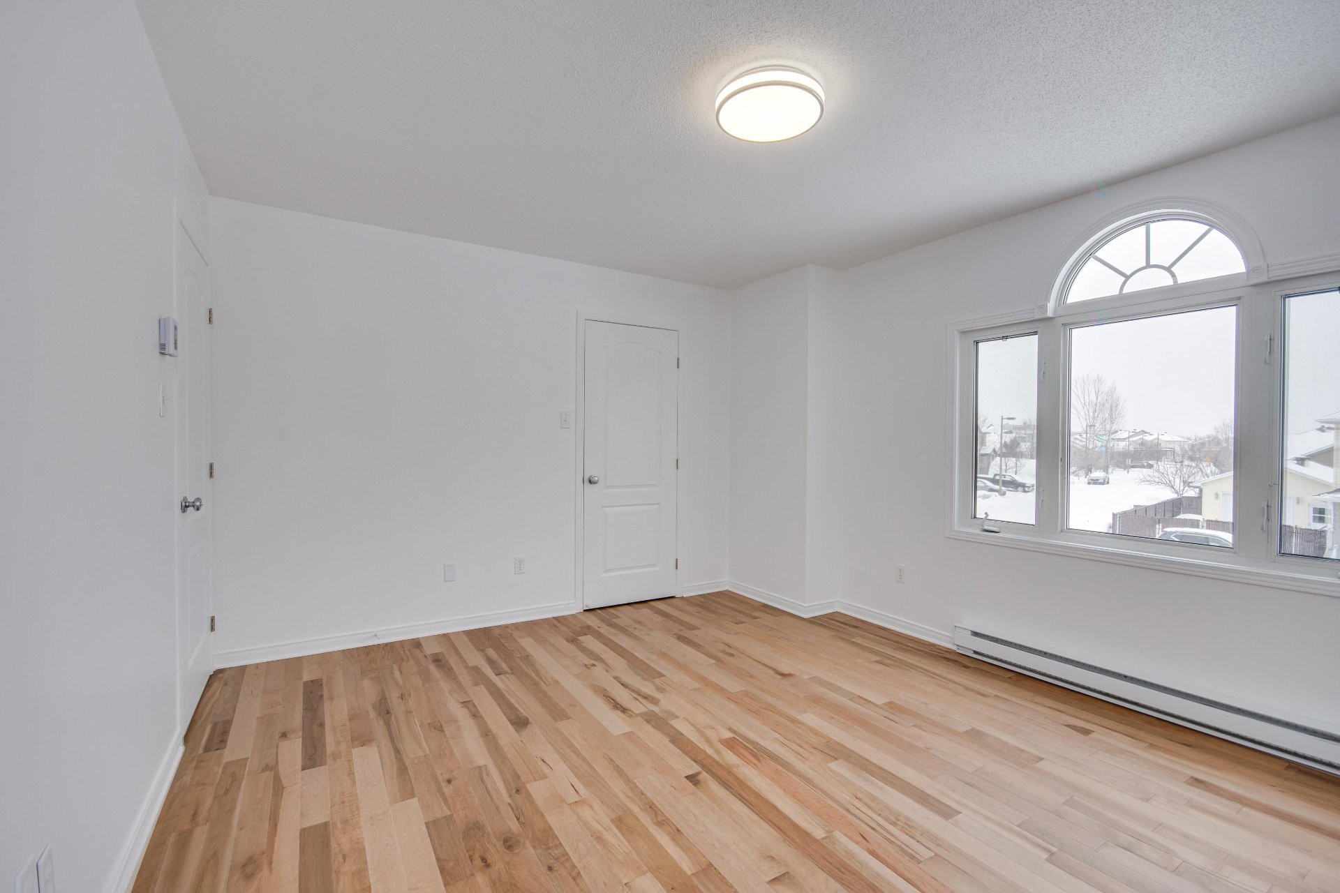 









185


Rue des Balbuzards

,
Gatineau (Masson-Angers),




QC
J8M1J2

