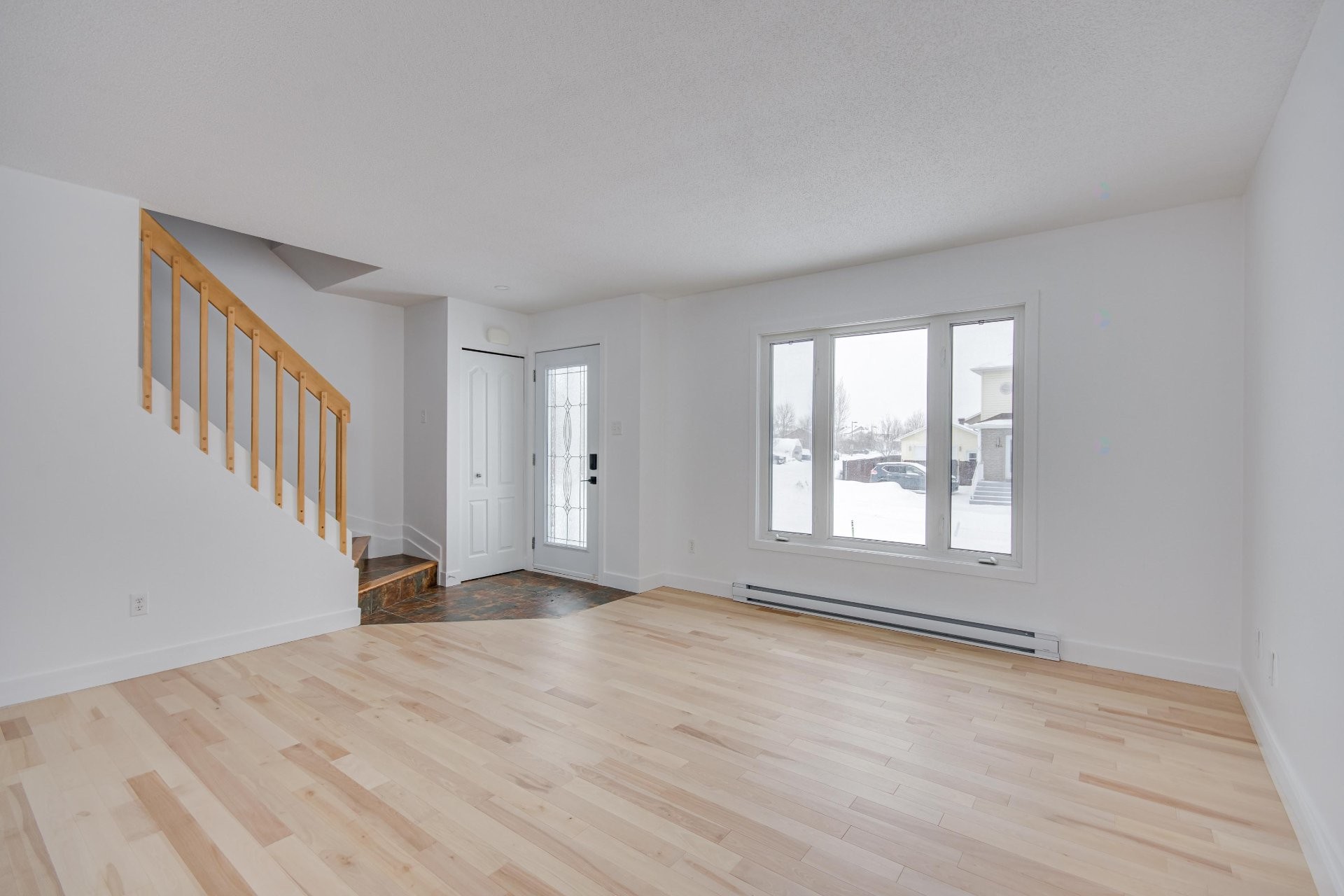 









185


Rue des Balbuzards

,
Gatineau (Masson-Angers),




QC
J8M1J2

