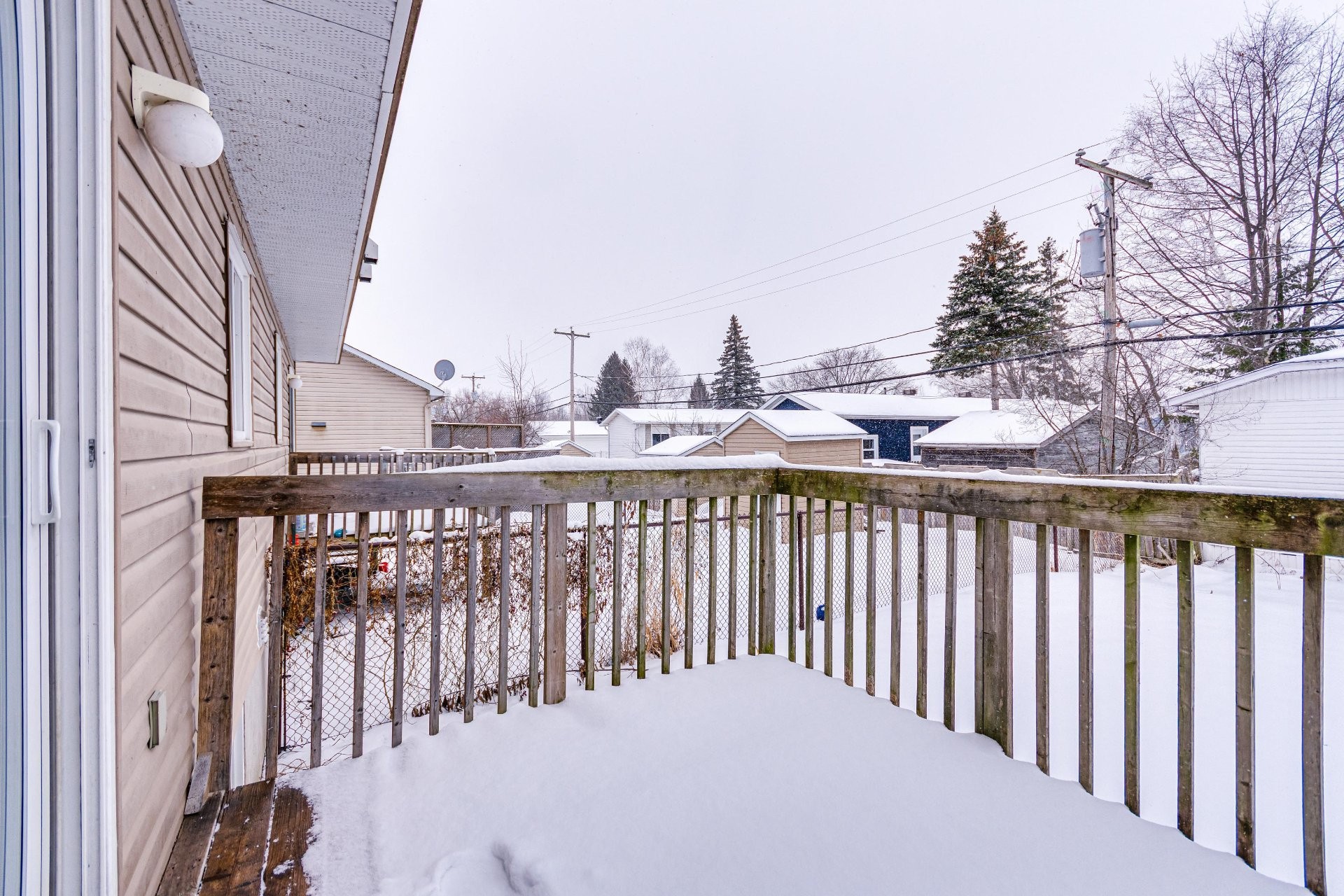 









185


Rue des Balbuzards

,
Gatineau (Masson-Angers),




QC
J8M1J2

